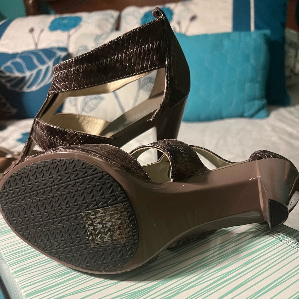 Michael Kors Snakeskin Brown Heels - Brand New - Picture 3 of 4